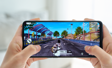 5G対応高性能CPU搭載6.5インチディスプレイで動画やゲームもストレスフリー