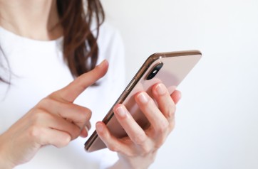 メールアドレスへの認証コードの送信